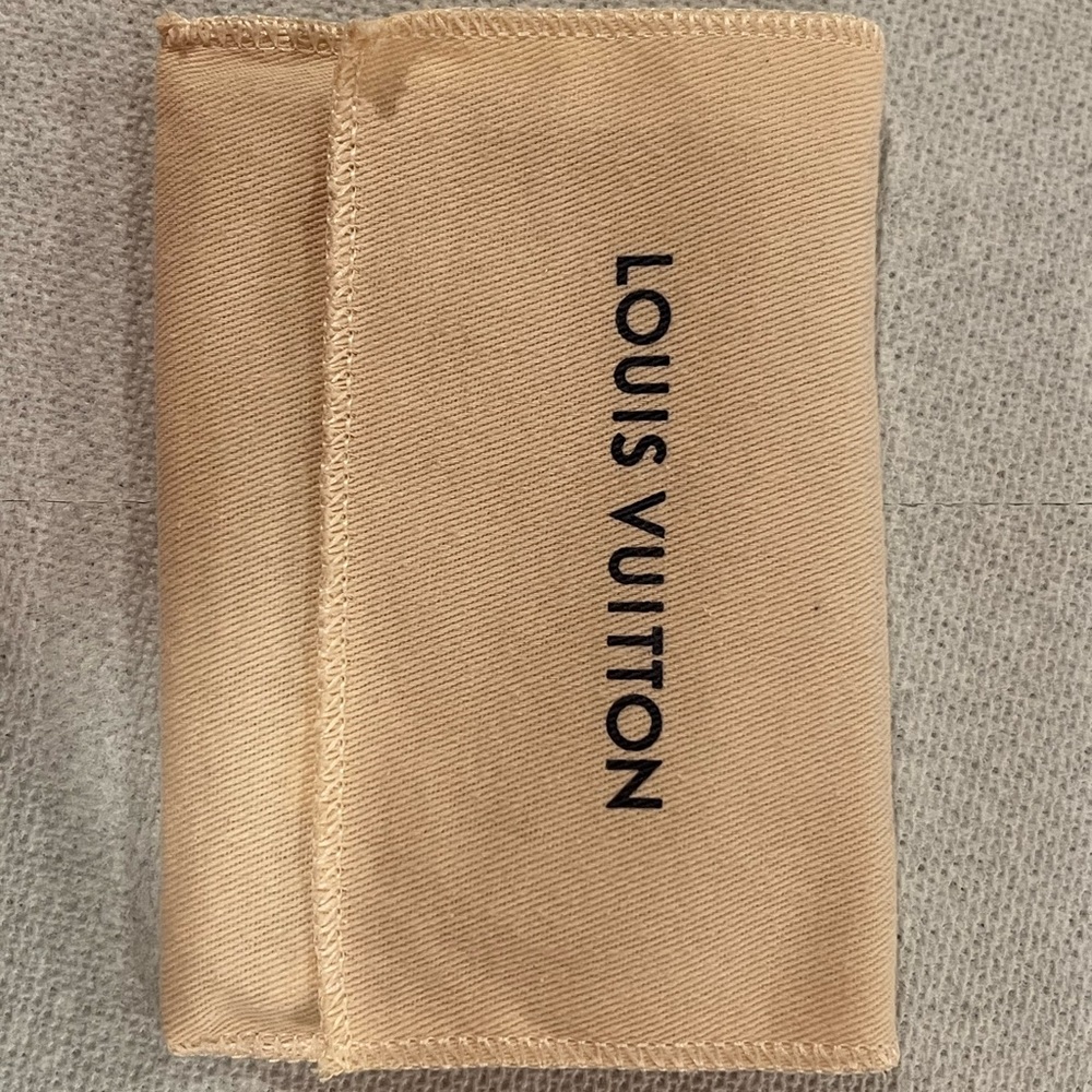 Rare Authentic Louis Vuitton Key Pouch In Damier Azur GUC - Picture 15 of 15